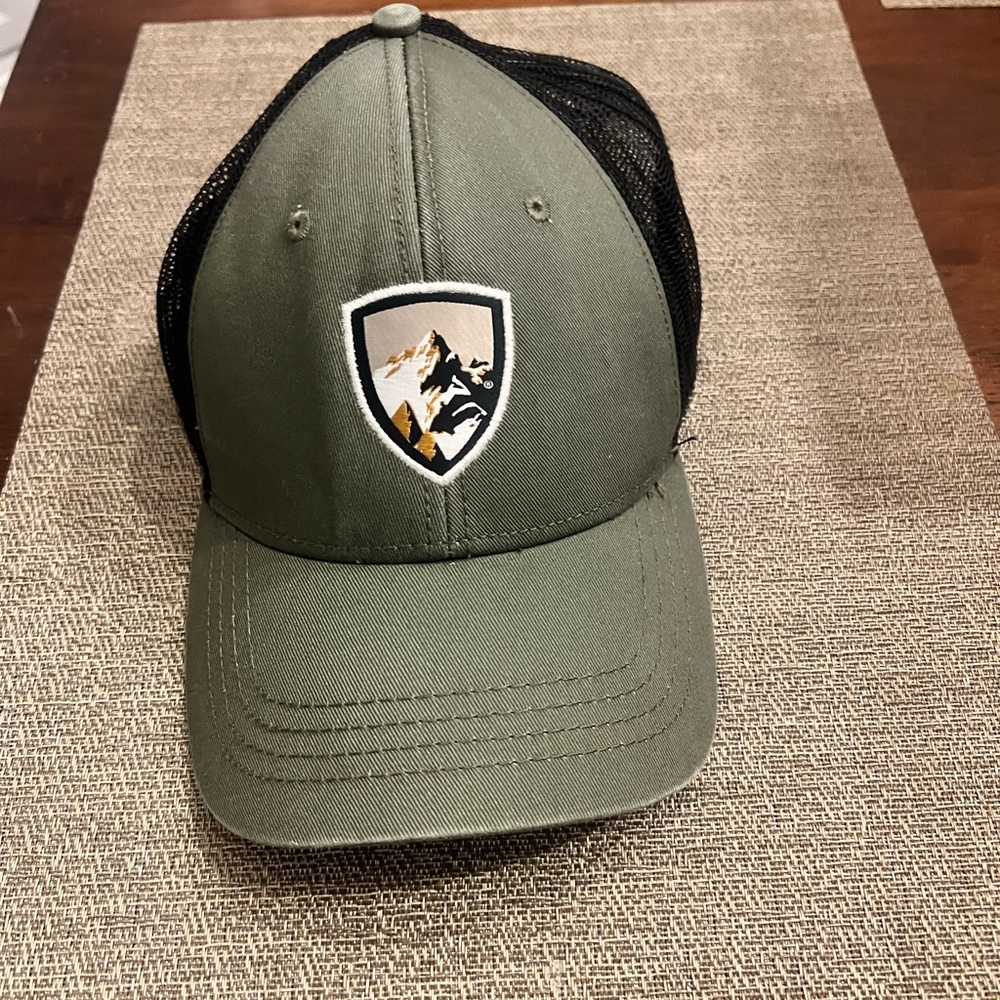Kuhl‎ Trucker hat